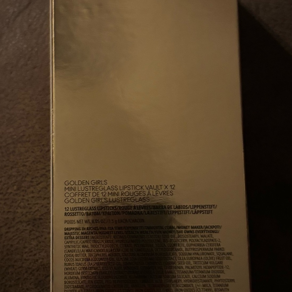 M.A.C limited edition Golden Girls Mini Lustreglass lipstick vault with 12 lip - Picture 3 of 3